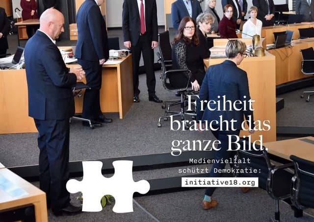 Motif: “Flower Throw in the Thuringian State Parliament”